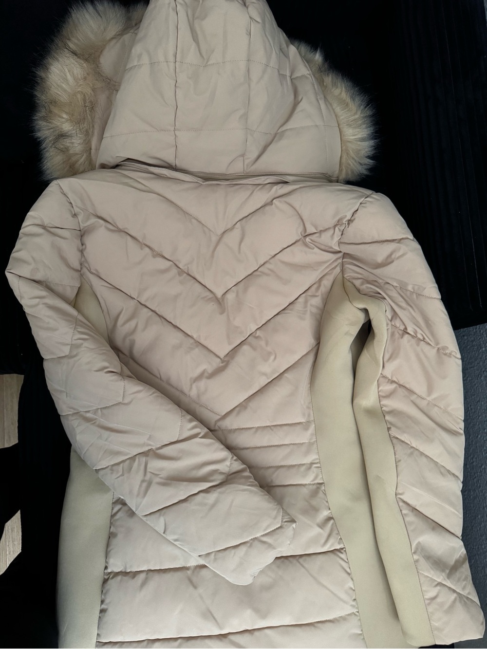 Michael Kors Puffer Jacket with Faux-Fur Trim - Picture 6 of 6